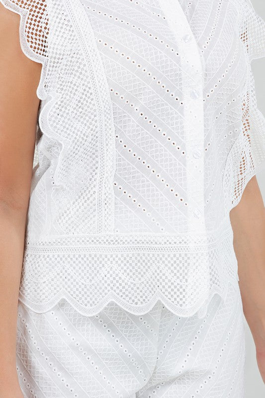 Arrived New Set eyelet short white