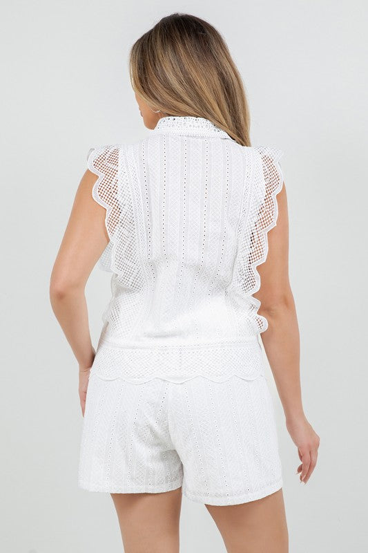 Arrived New Set eyelet short white